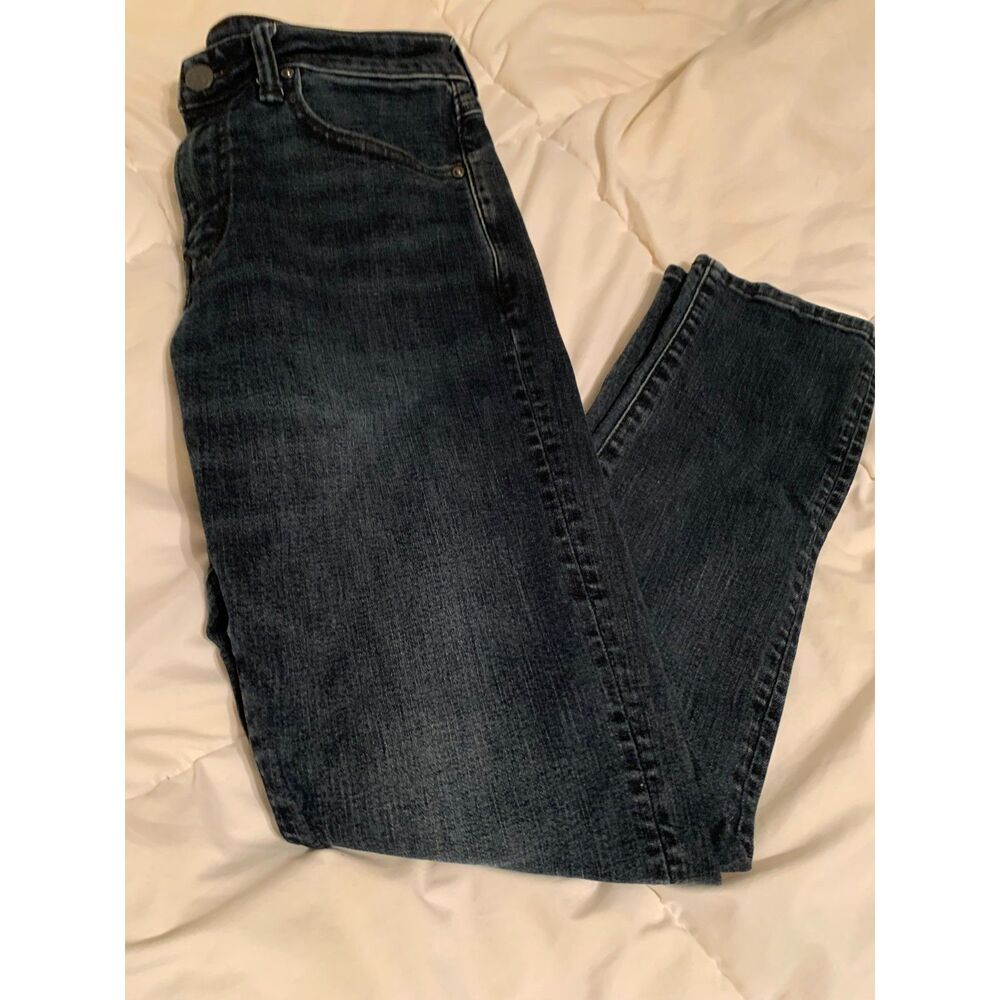 American Eagle Dark Wash Jeans Women’s Size (30) – Classic Straight Leg